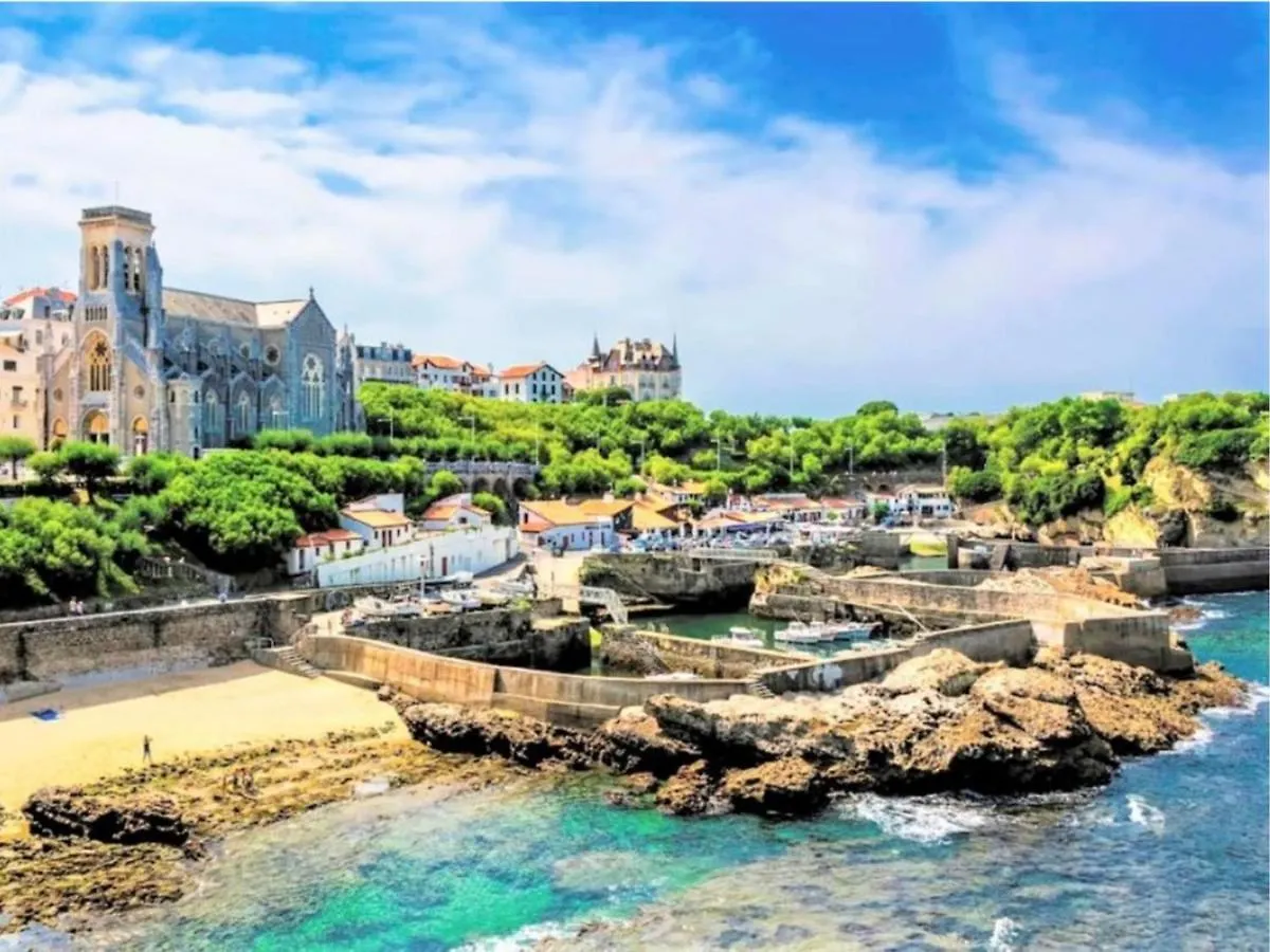 Appartement Renove Pour 4 Pers En Centre De Biarritz A 250M De La Plage - Fr-1-3-581 Apartment
