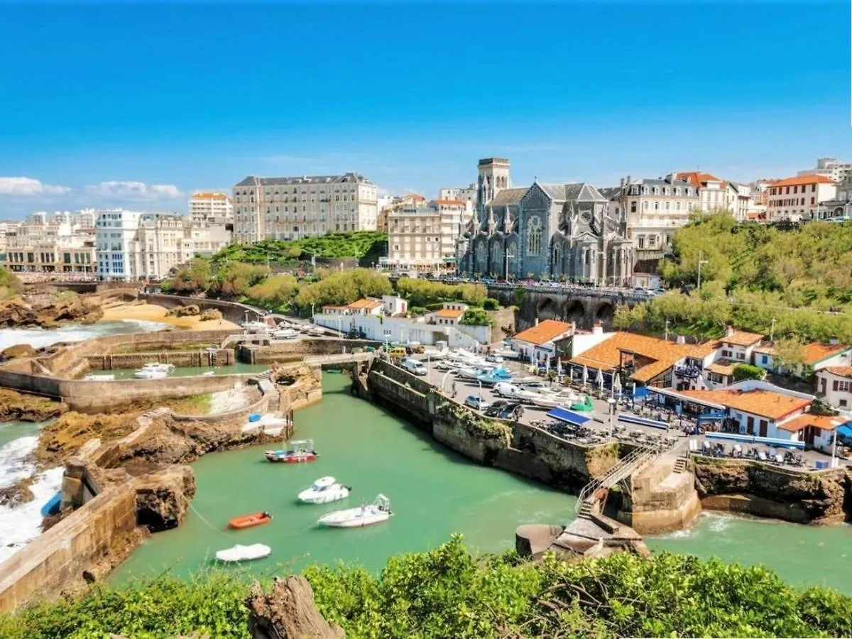 Appartement Renove Pour 4 Pers En Centre De Biarritz A 250M De La Plage - Fr-1-3-581