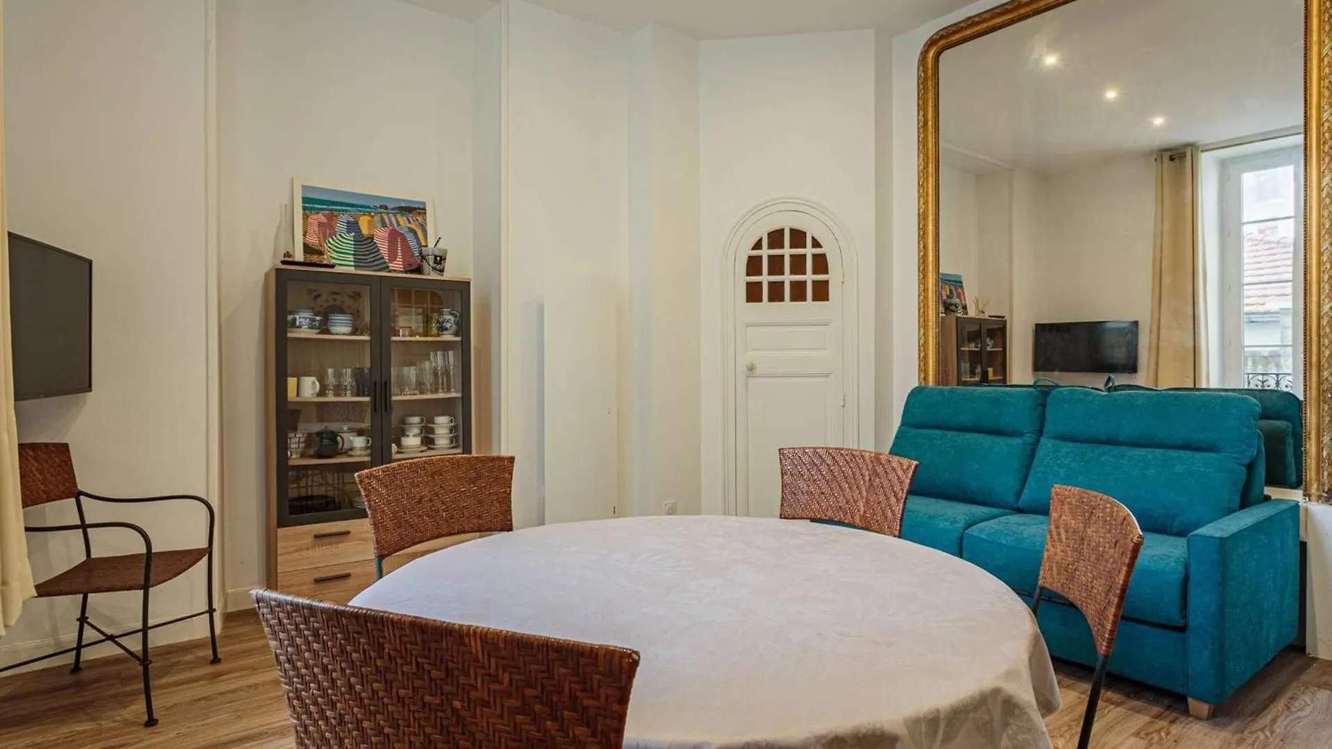 Appartement Renove Pour 4 Pers En Centre De Biarritz A 250M De La Plage - Fr-1-3-581 0*,  צרפת